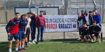 Taranto, tifosi: lo “Zoccolo Duro” da un calcio al razzismo