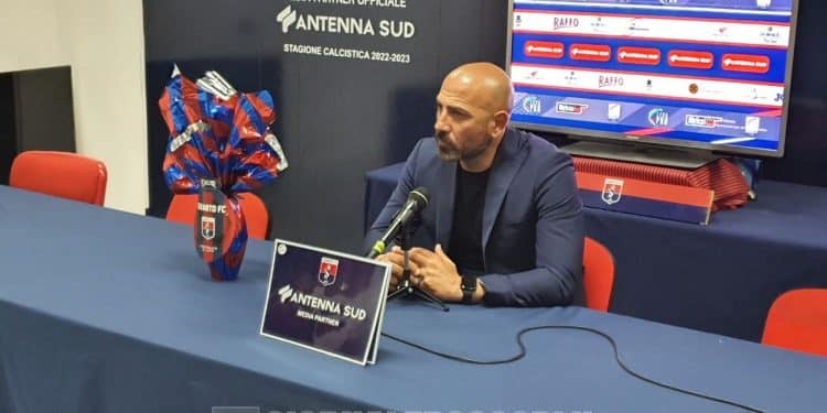 Taranto-Virtus Francavilla 1-0, Calabro: “Sapevamo che non sarebbe stata una partita semplice”