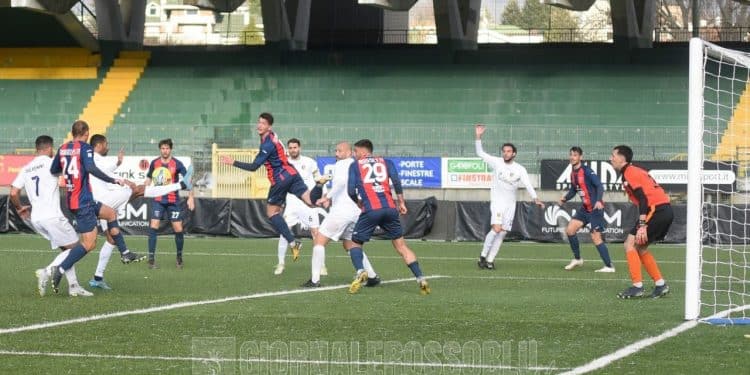 Giugliano-Taranto 0-0, la fotogallery