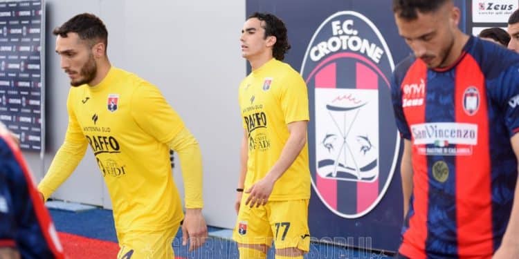 Crotone-Taranto 1-0, la fotogallery
