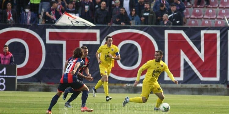 Crotone-Taranto 1-0, la fotogallery