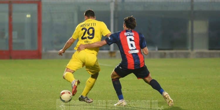 Crotone-Taranto 1-0, la fotogallery