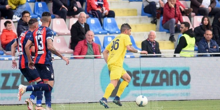 Crotone-Taranto 1-0, la fotogallery