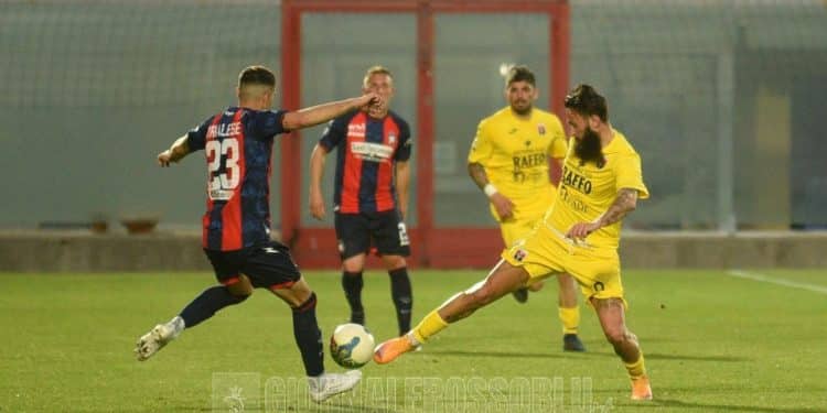 Crotone-Taranto 1-0, la fotogallery