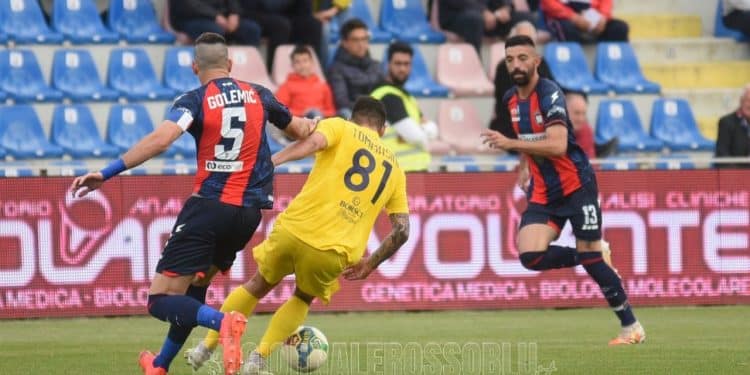 Crotone-Taranto 1-0, la fotogallery