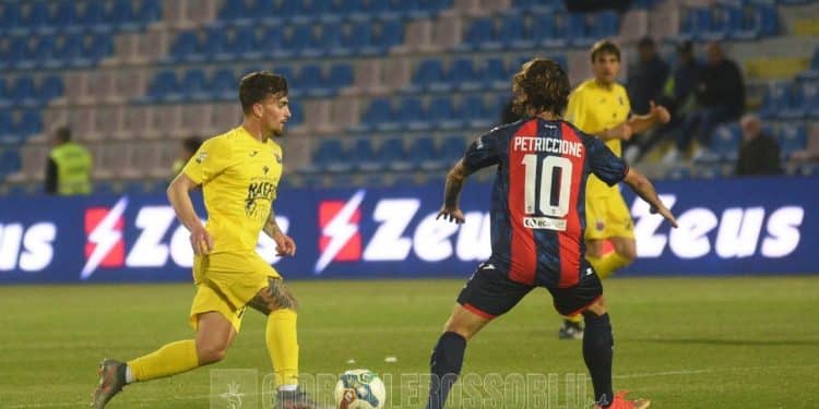 Crotone-Taranto 1-0, la fotogallery