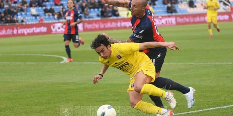 Crotone-Taranto 1-0, la fotogallery