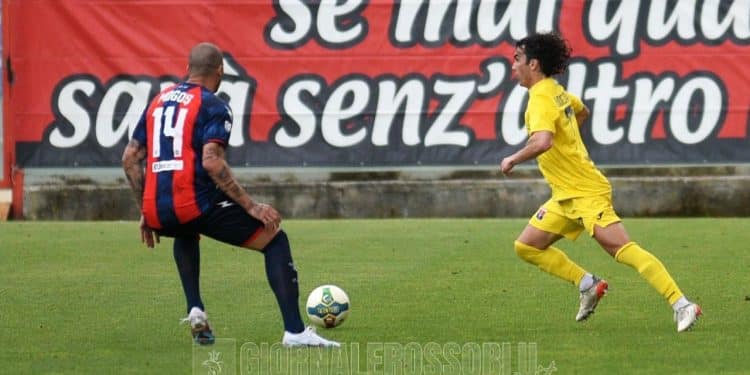 Crotone-Taranto 1-0, la fotogallery