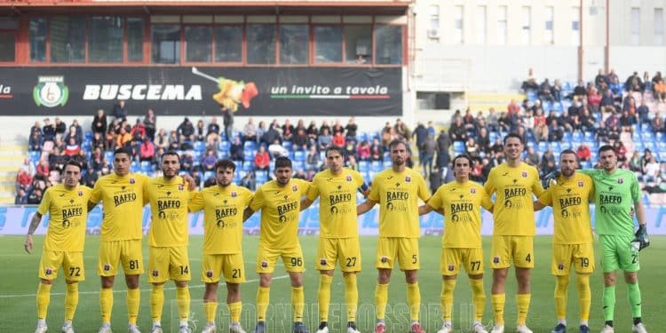 Crotone-Taranto 1-0, la fotogallery