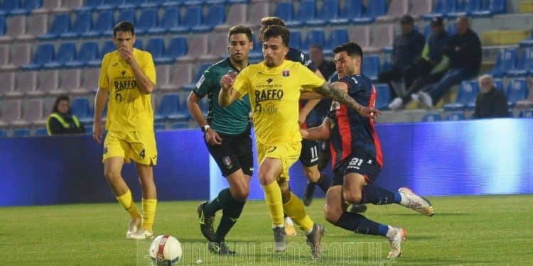 Crotone-Taranto 1-0, la fotogallery