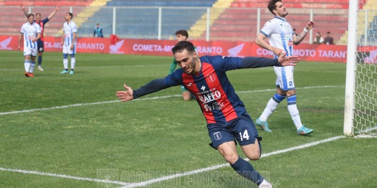 Taranto-Pescara 3-0, la fotogallery