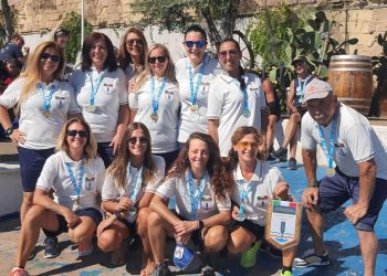 Lega Navale Italiana sezione di Taranto, premiata a Bari dal presidente Emiliano