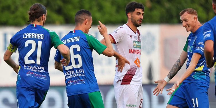 Tris Feralpisalò, 3-1 alla Reggiana in Supercoppa
