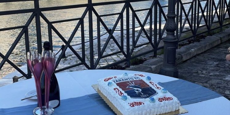 Taranto, ultimo pranzo collettivo per il team di Capuano