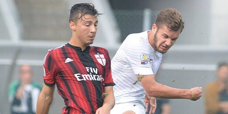 Taranto, la difesa si blinda con De Santis: la carriera