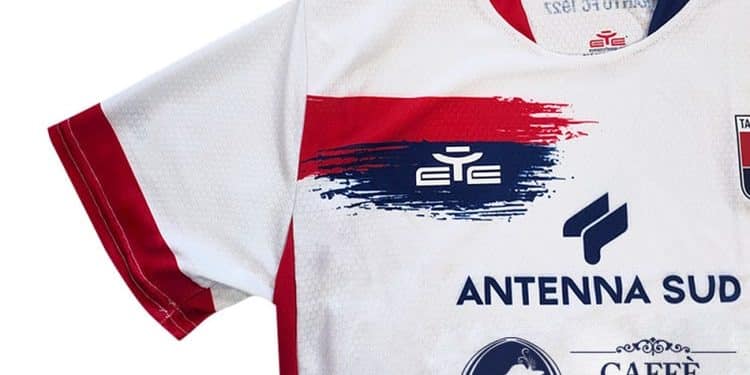 Presentata la nuova Maglia Away del Taranto FC 1927