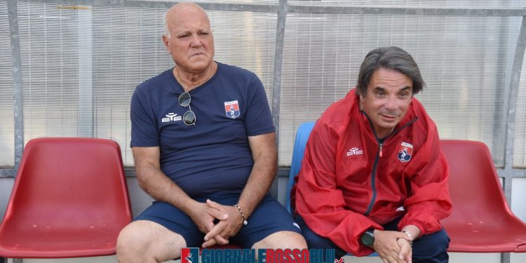 Taranto, la squadra abbraccia i tifosi: la fotogallery