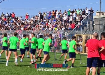 Taranto, la squadra abbraccia i tifosi: la fotogallery
