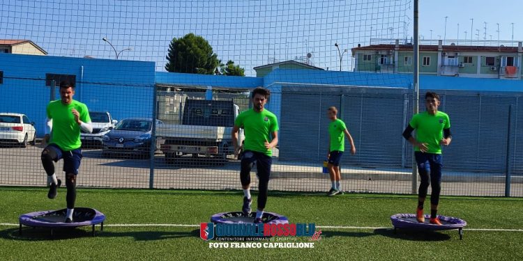 Taranto, la squadra abbraccia i tifosi: la fotogallery
