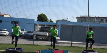 Taranto, la squadra abbraccia i tifosi: la fotogallery