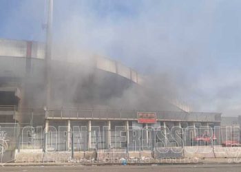 Taranto, Iacovone senza pace: l’incendio riprende vigore