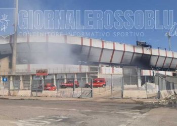 Taranto, Iacovone senza pace: l’incendio riprende vigore