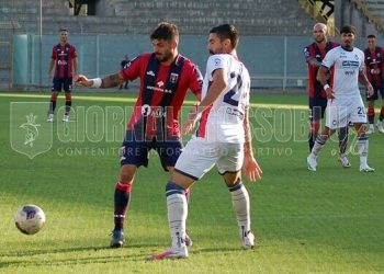 Taranto-Crotone 2-1, la fotogallery