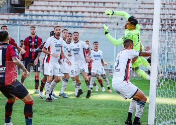 Taranto-Crotone 2-1, la fotogallery