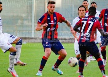Taranto-Crotone 2-1, la fotogallery
