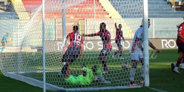 Taranto-Crotone 2-1, la fotogallery