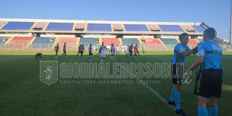 Taranto-Crotone 2-1, la moviola: direzione di personalità ed esperienza