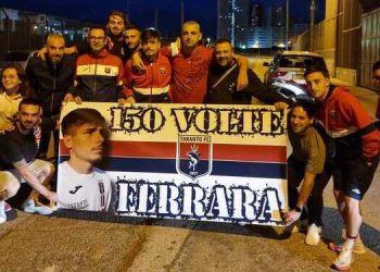 Taranto, tifosi: lo “Zoccolo Duro” premia Ferrara