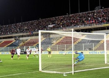 Taranto-Juve Stabia 0-2, la moviola: disastroso Galipò, evidente fallo di mano sul gol di Candellone