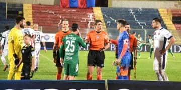 Taranto-Monopoli 1-0, la moviola: giusto il giallo per trattenuta su Kanoute