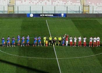 Messina-Taranto 1-0, la moviola: Calvano interviene sul pallone, non c’è rigore