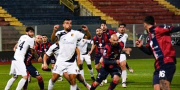Taranto-Giugliano 1-0, la moviola: ammonizione giusta e ingenua per Simeri