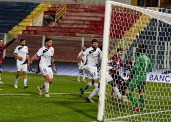 Taranto-Giugliano 1-0, la cronaca: Kanoute di corto muso. La vittoria di San Valentino
