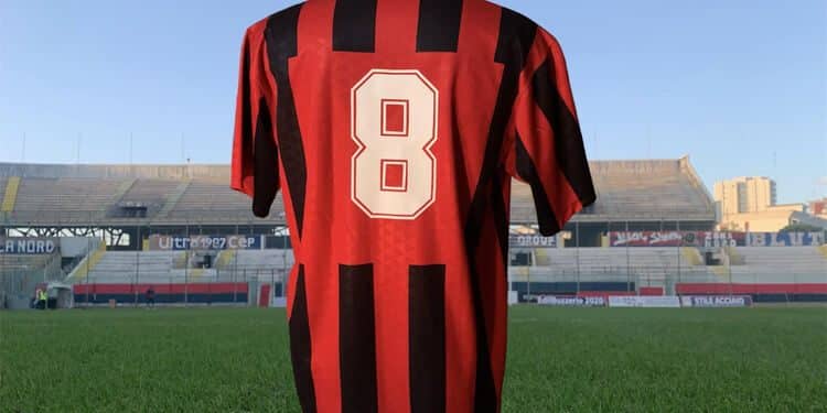 Taranto, la maglia storica: la maglia di Giuseppe Ferazzoli per la stagione 1991/92