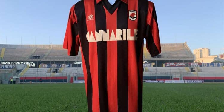 Taranto, la maglia storica: la maglia di Giuseppe Ferazzoli per la stagione 1991/92