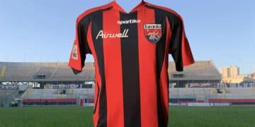 Taranto, la maglia storica: la maglia di Matteo Guazzo per la stagione 2010/11