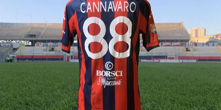 Taranto, la maglia storica: la maglia di Manuel Cannavaro per la stagione 2021/22