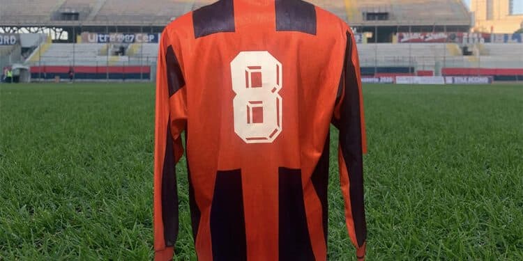 Taranto, la maglia storica: la maglia di Vincenzo Rubino per la stagione 1999/20