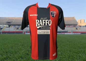 Taranto, la maglia storica: la maglia di Giampaolo Ciarcià per la stagione 2013/14