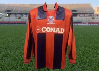 Taranto, la maglia storica: la maglia di Vincenzo Rubino per la stagione 1999/20