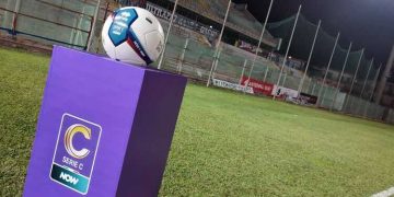 Taranto-Latina 1-1, la moviola: Giusta espulsione di Petermann per doppio giallo