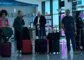 Taranto, società: bonifico non ancora arrivato, stipendi non pagati