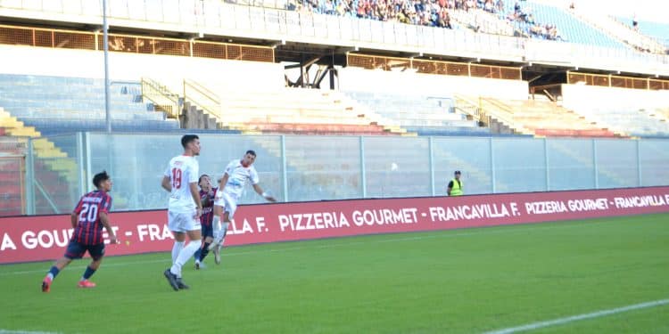 Taranto-Turris 0-0, la moviola: giusta decisione sul doppio giallo a Pugliese