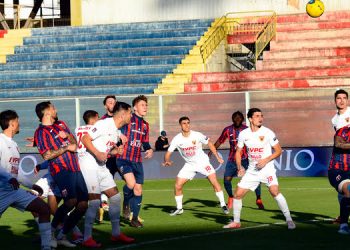 Taranto-Benevento 0-2, la cronaca: gli ionici resistono un tempo, poi il solito monologo