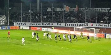 Cavese-Taranto 3-0, la moviola: ammonizione eccessiva per Mastromonaco