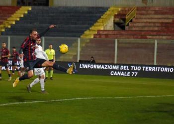 Taranto-Giugliano 0-2, la cronaca: gli ionici resistono, poi crollano nel finale